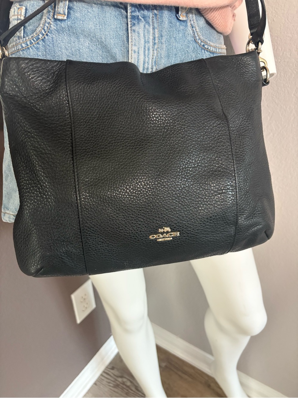 COACH Isabelle Black Pebbled Leather Convertible Shoulder Bag Crossbody F35809